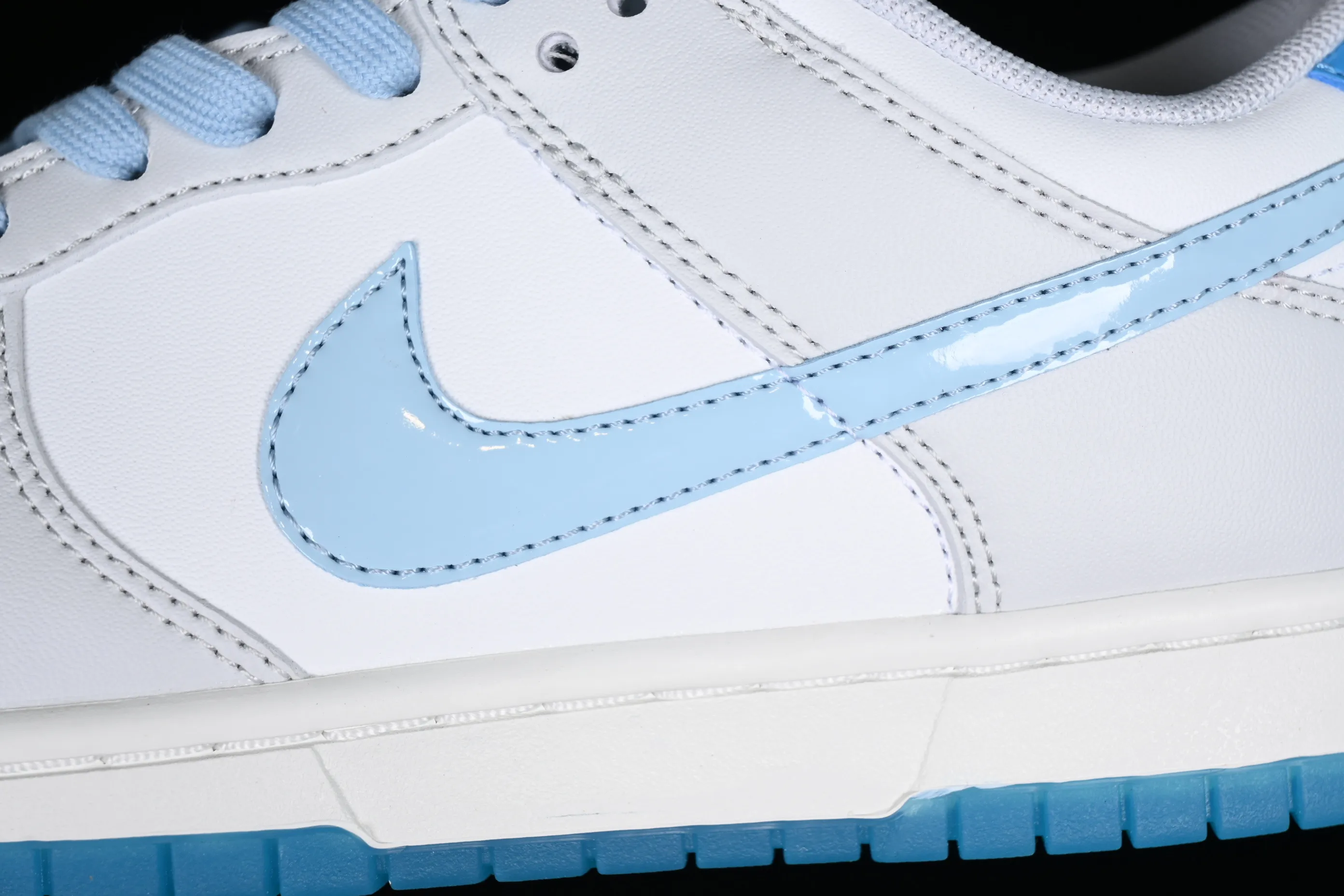 All categories Nk SB Dunk series Nk SB Dunk Low low-top sneakers Nk SB Dunk Low "520" Valentine's Day limited SB low-top sports and leisure sneakers FN3433-141